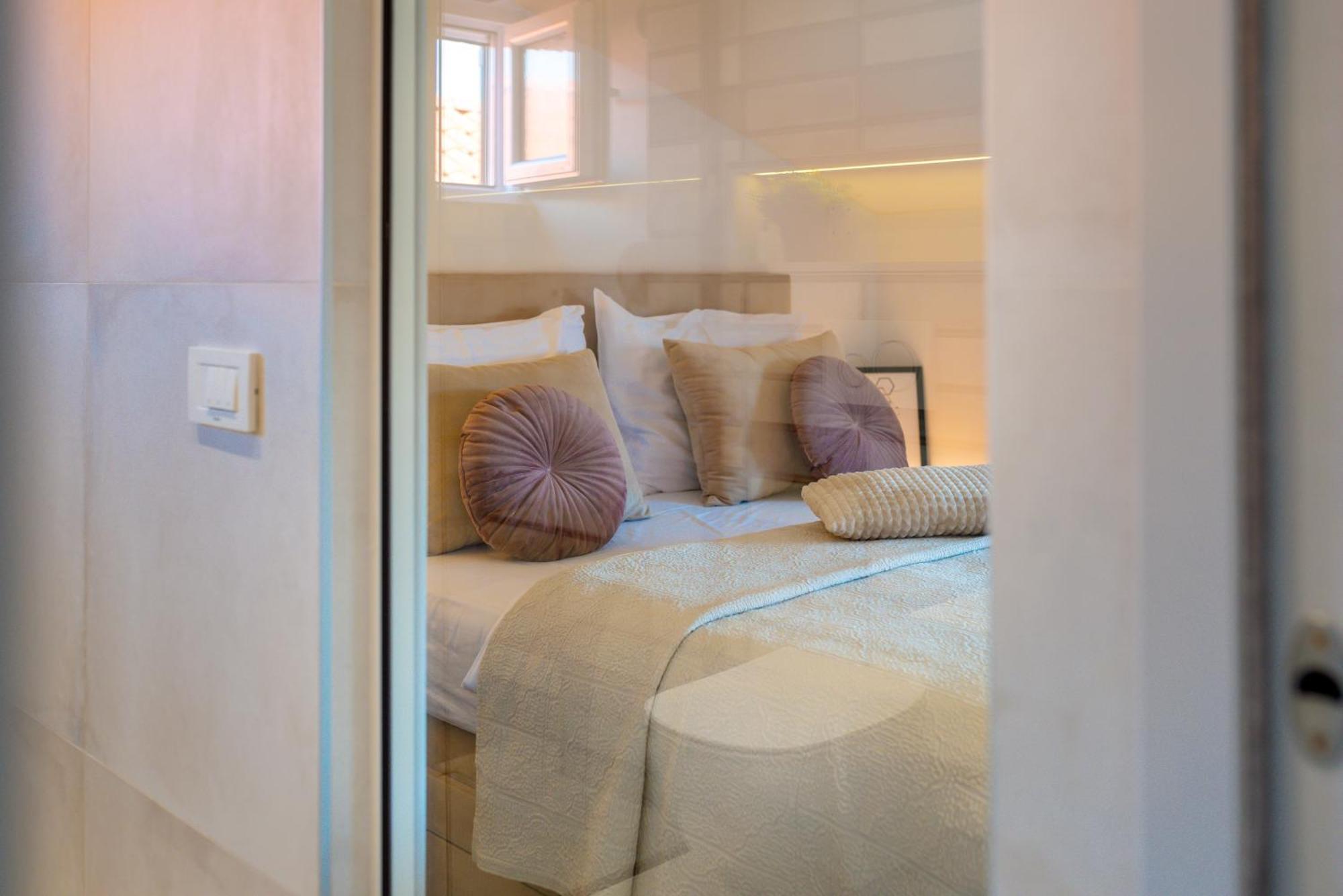 Danica Luxury Seaside Apartment Šibenik Eksteriør bilde